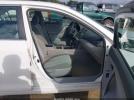 Toyota Camry Le Image 14