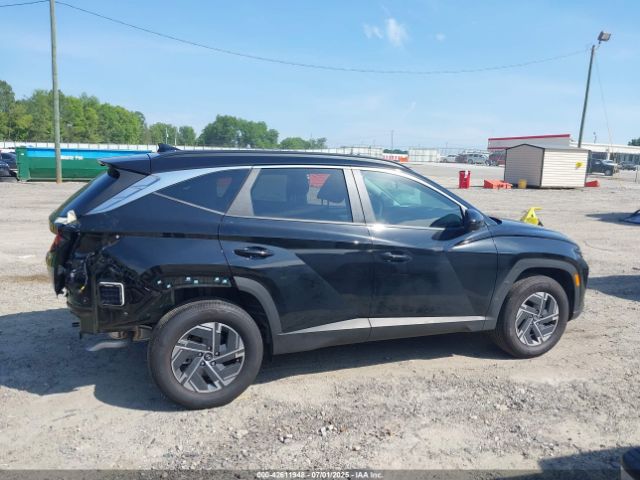 Hyundai TUCSON Blue Image 9