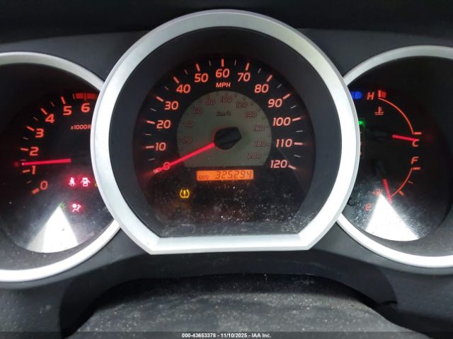 Toyota Tacoma Image 8