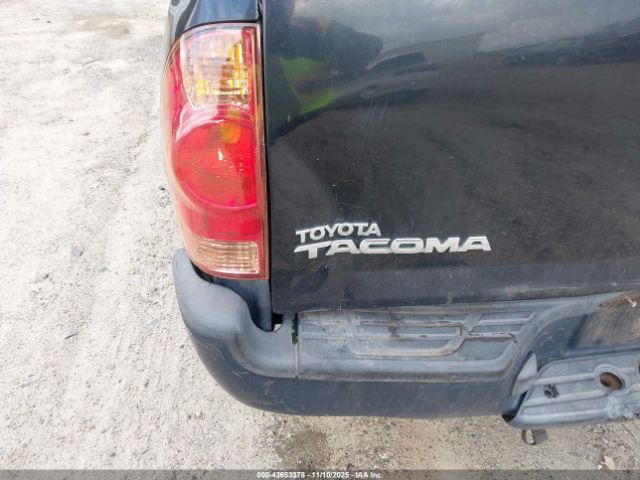 Toyota Tacoma Image 12