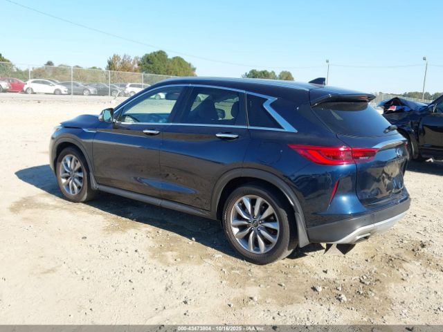 INFINITI Qx Luxe Image 4