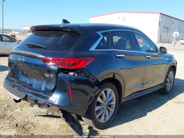 INFINITI Qx Luxe Image 5