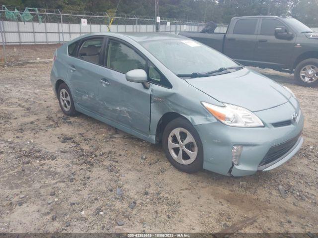  Salvage Toyota Prius