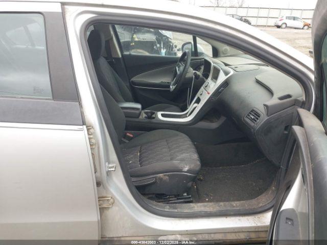 Chevrolet Volt Image 5