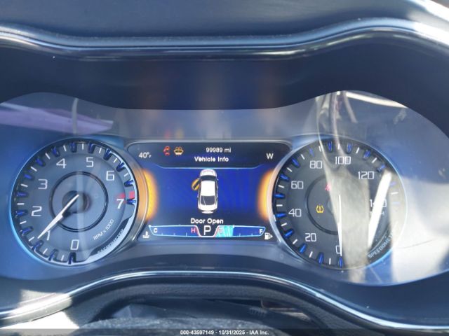 Chrysler 200 S Image 4