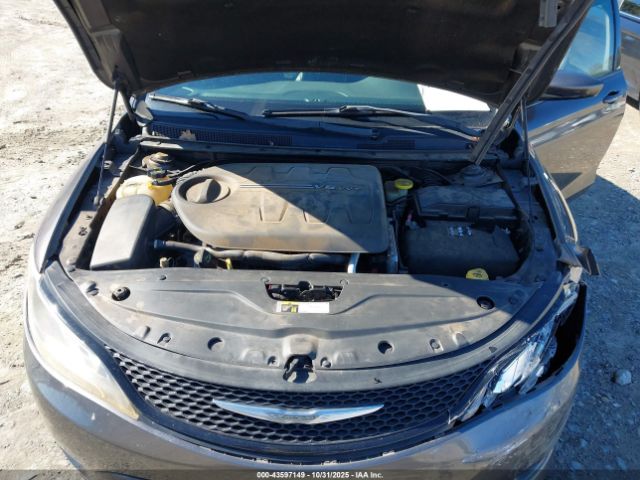 Chrysler 200 S Image 5