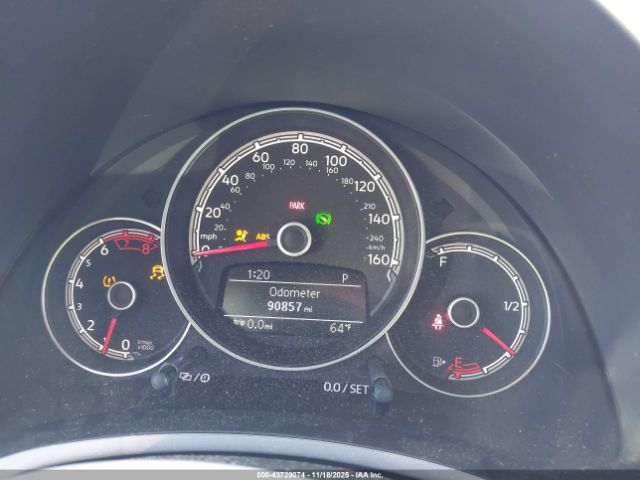 Volkswagen Beetle Image 3