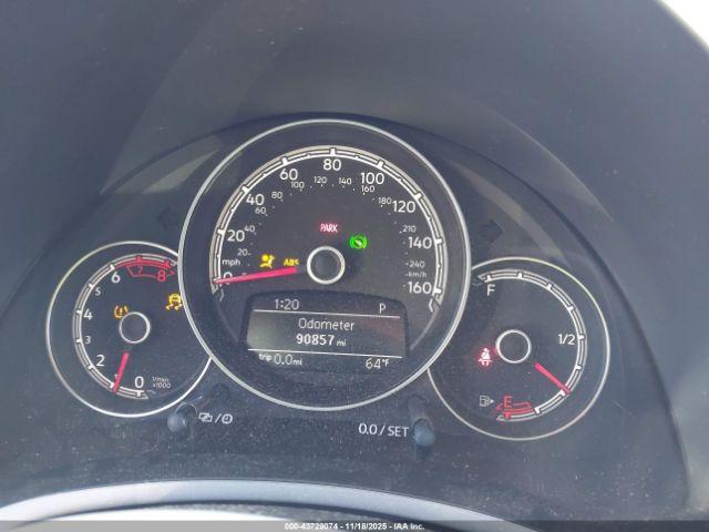 Volkswagen Beetle Image 3