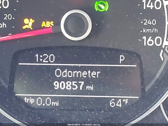 Volkswagen Beetle Image 13