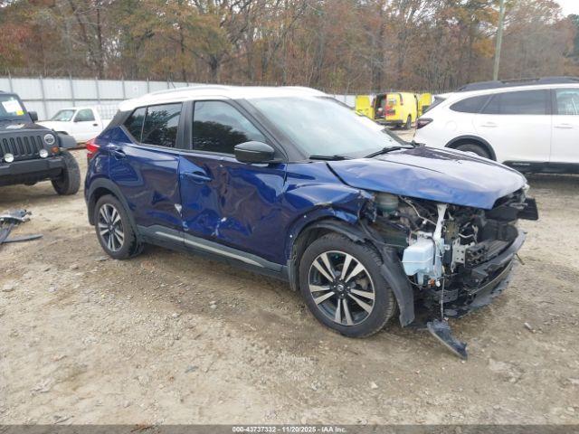  Salvage Nissan Kicks