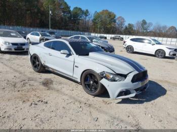  Salvage Ford Mustang