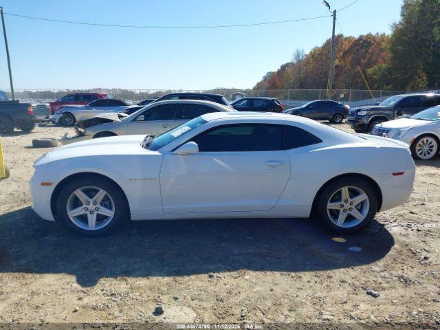 Chevrolet Camaro 1lt Image 2