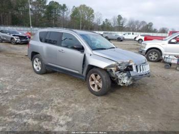  Salvage Jeep Compass