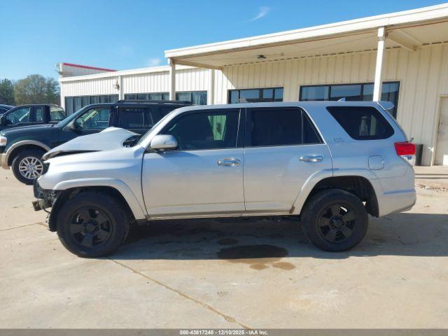 Toyota 4Runner Sr5 V6 Image 14