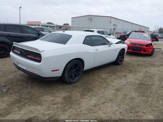 Dodge Challenger Sxt Image 6