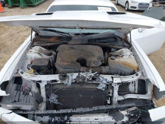 Dodge Challenger Sxt Image 15