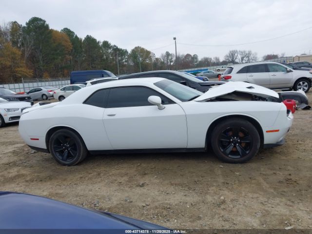 Dodge Challenger Sxt Image 3
