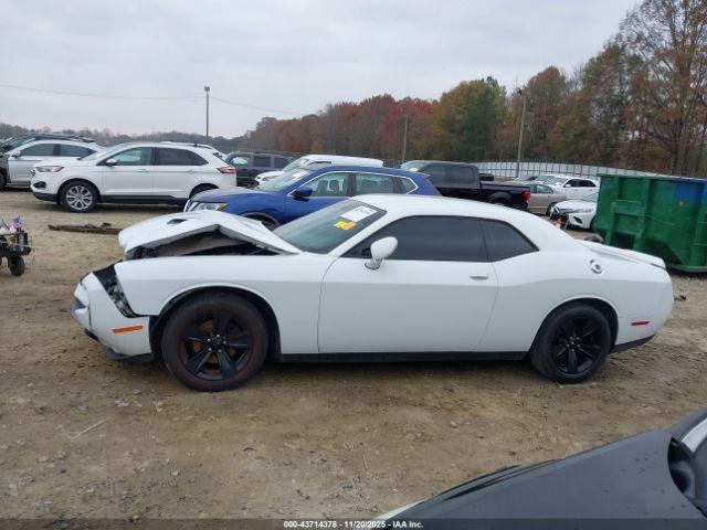 Dodge Challenger Sxt Image 11