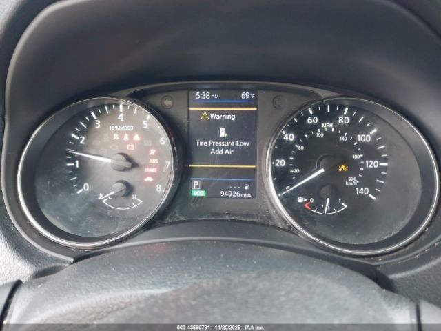 Nissan Rogue S Image 4