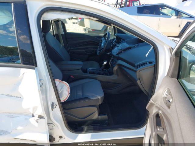 Ford Escape S Image 6