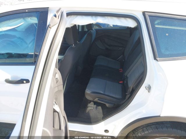 Ford Escape S Image 9