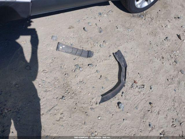 Ford Escape S Image 2