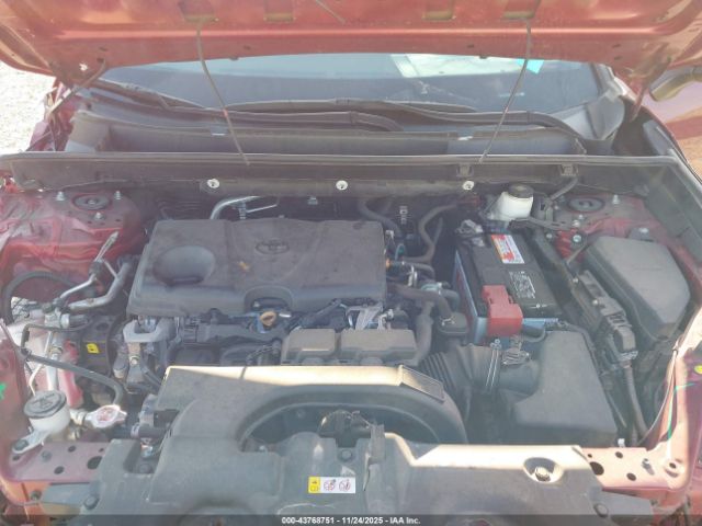 Toyota RAV4 Le Image 16