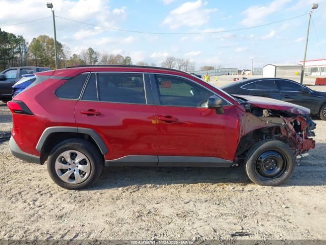 Toyota RAV4 Le Image 18