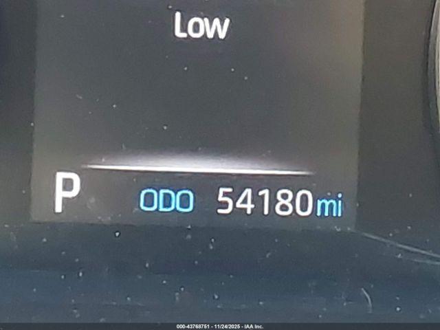 Toyota RAV4 Le Image 5