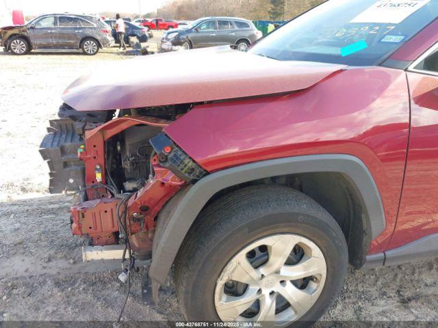 Toyota RAV4 Le Image 7