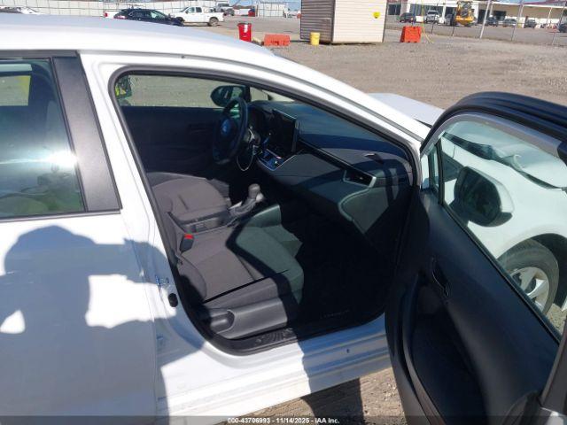 Toyota Corolla Le Image 11