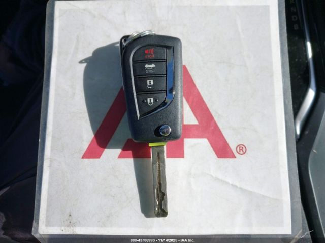 Toyota Corolla Le Image 12