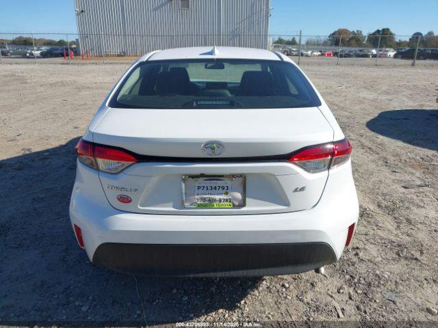 Toyota Corolla Le Image 17