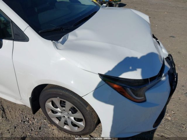 Toyota Corolla Le Image 16