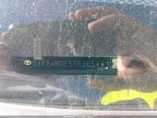 Toyota Corolla Le Image 2