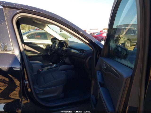 Ford Escape Active Image 13