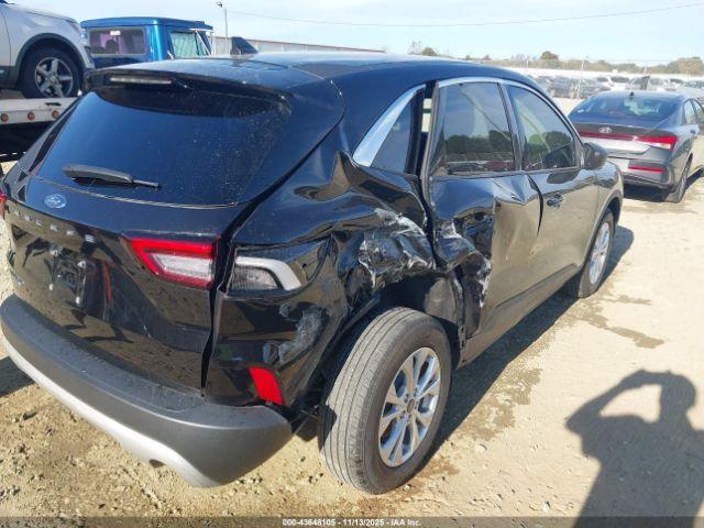 Ford Escape Active Image 10