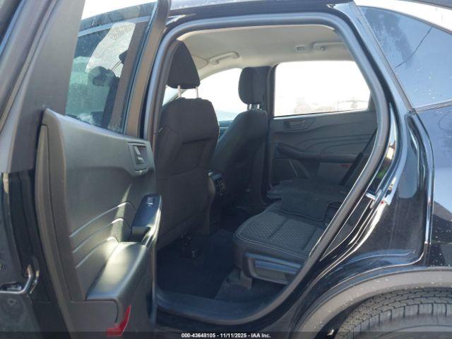 Ford Escape Active Image 14