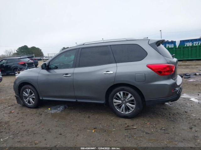 Nissan Pathfinder Sv Image 11