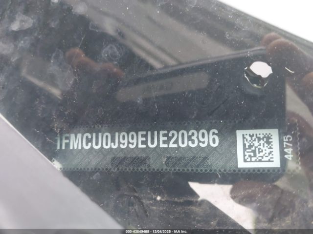 Ford Escape Titanium Image 12