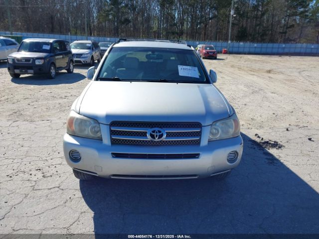 Toyota Highlander V6 Image 4