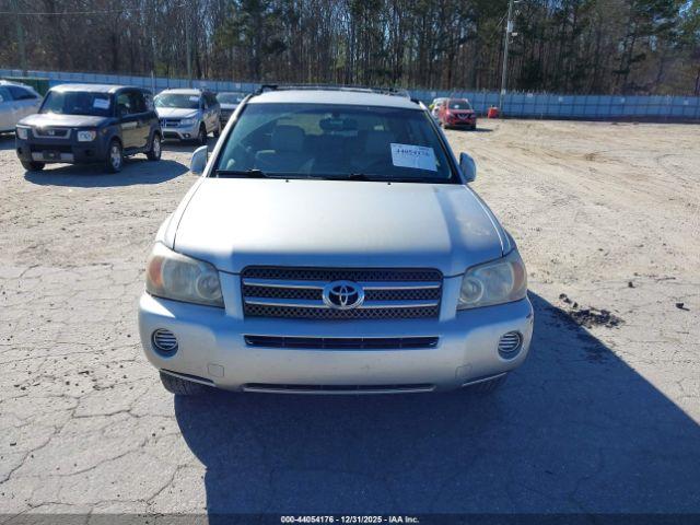 Toyota Highlander V6 Image 4