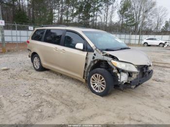  Salvage Toyota Sienna