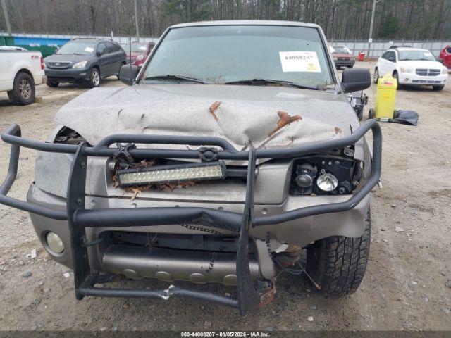 Nissan Frontier Xe Image 4