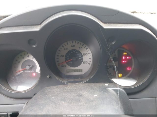 Nissan Frontier Xe Image 10