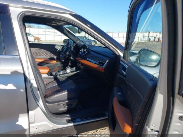 Mitsubishi Outlander Image 16