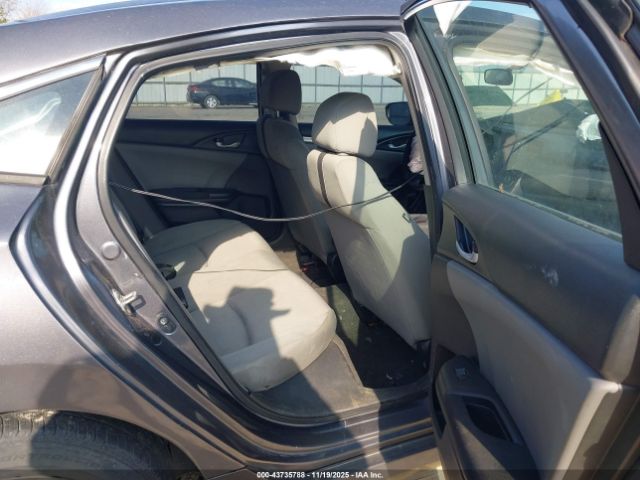 Honda Civic Lx Image 9