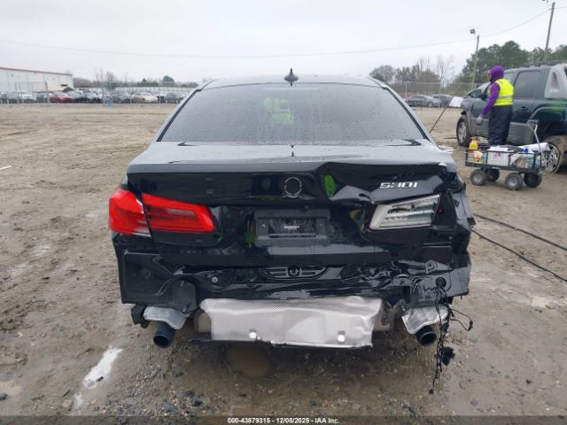 BMW 5 Series Image 4