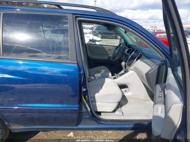 Toyota Highlander V6 Image 3