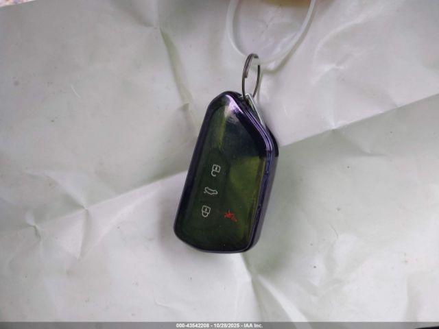 Volkswagen Golf 2.0t Image 10